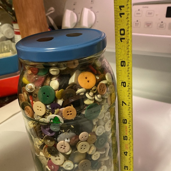 COPY - Large Jar Vintage Buttons - Picture 2 of 2